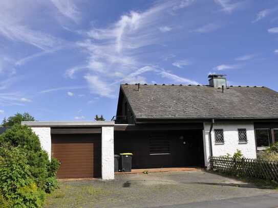 Großes Einfamilienhaus mit Garage in Toplage