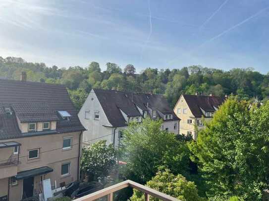 Attraktive 3-Zimmer-Wohnung mit Balkon und EBK in Stuttgart-Süd