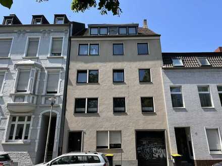 Einfaches 8-Fam.-Haus * TOP-Lage direkt am BUNTEN GARTEN * ca. 412 m² Wfl. * ca. 469 m² GRD * Garage