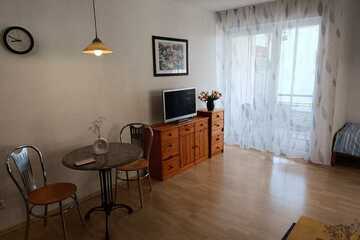 Möblierte und vollständig renovierte 1-Raum-EG-Wohnung mit Balkon und Einbauküche in MÖGLINGEN