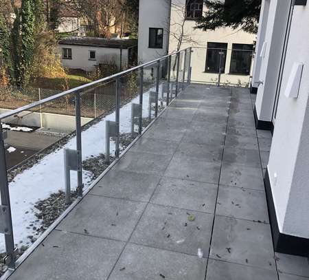 Obermenzing, 2-Zimmer-Dachterrassen-Wohnung