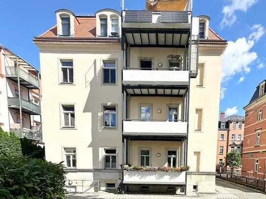 Moderne 2-Zimmer-Wohnung mit Südbalkon, Stellplatz und EBK