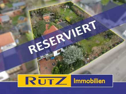 Delmenhorst-Stickgras | Großes Grundstück mit Altbestand mit Baumöglichkeit für 4 Wohneinheiten
