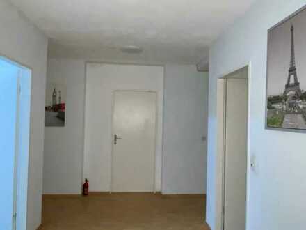 Single bedroom in 5-bedroom apartment
