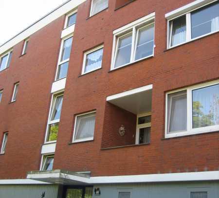 Renovierungsbedürftige 2 Zi.-ETW + 1 Stellplatz in Emden Barenburg