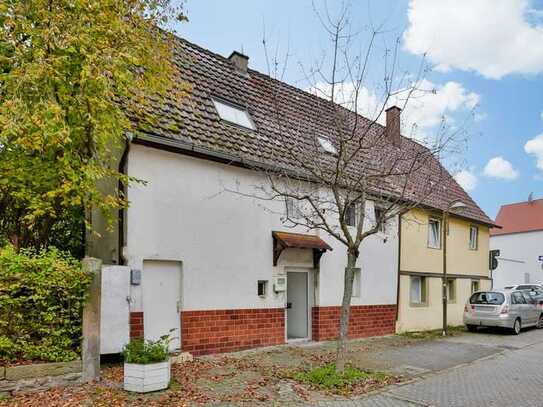 Sanierungsbedürftiges Einfamilienhaus mit Potenzial und Charme!