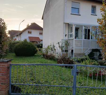 Reihenendhaus in zentraler Lage in ruhiger Seitenstraße