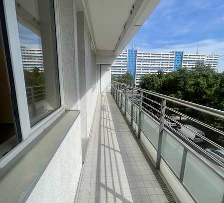 LEERE 3-ZIMMER-WOHNUNG MIT TERRASSE IN ZENTRALER LAGE IN BERLIN MITTE