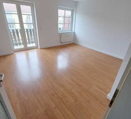 3-Zimmer-Wohnung mit praktischem Stellplatz – Ihr neues Zuhause im Hammerweg 7, Dessau!