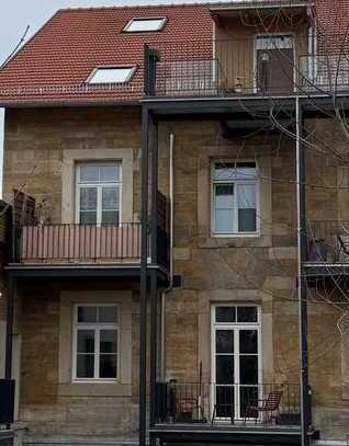 Modernisierte, kernsanierte Erdgeschosswohnung in historischem Altbau