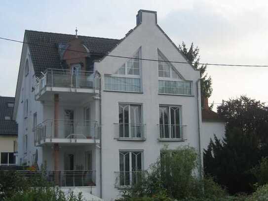 Möblierte Luxuswohnung in Frankfurt mit Skyline- Blick