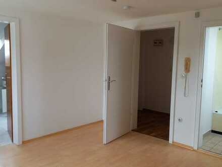 1-Zimmer-Dachgeschosswohnung mit Küche in Ingolstadt Süd