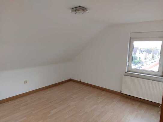 Gemütliche 2-Zimmer-Dachgeschosswohnung in Wiesbaden-Nordenstadt