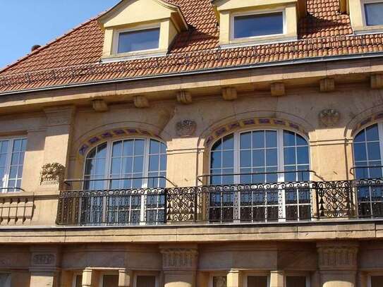 ELEGANTE UND HERRSCHAFTLICHE WOHNUNG IN JUGENDSTILHAUS IN BESTER CITYLAGE!