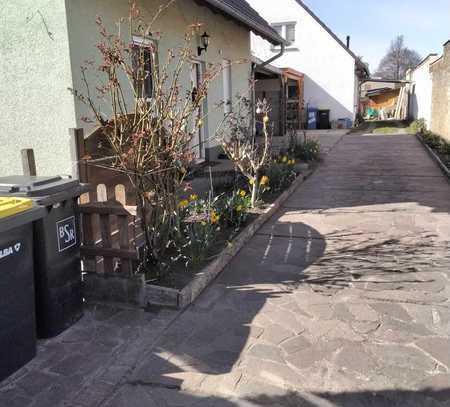 Preiswertes, gepflegtes 4-Zimmer-Einfamilienhaus mit Fußbodenheizu in Berlin Mahlsdorf (Hellersdorf)