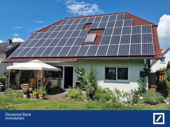 Ein- bis Zweifamilienhaus in unverbaubarer idyllischer Lage