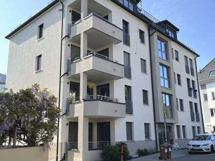 moderne 3-Zi.-Wohnung mit Stellplatz und Einbauküche