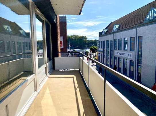 Direkt an der Vorderreihe - Eigentumswohnung mit Balkon, Wasserblick und Stellplatz