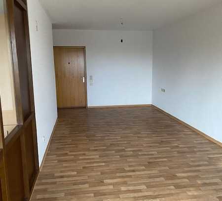 nur mit WBS (Wohnberechtigungsschein): Schöne 1-Zimmer-Seniorenwohnung mit Balkon