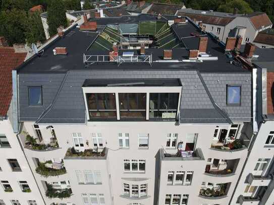 Sonnig, ruhig und zentral gelegen! vermietete Eigentumswohnung in hochherrschaftlichem Stuckaltbau!