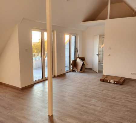 Exklusive, neuwertige 2,5-Raum-DG-Wohnung mit gehobener Innenausstattung mit EBK in Bad Salzuflen