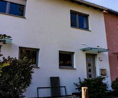 Attraktive Lage! RMH mit Garten & OG und DG.Wfl. ca. 63 m2