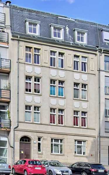 Kompakte 2-Zimmer-Wohnung, WG-geeignet.