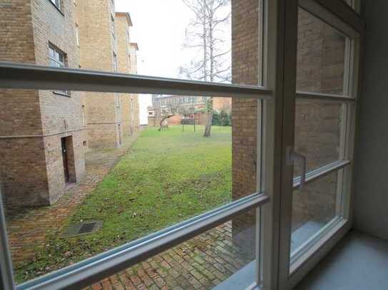 gemütliche 1-Raumwohnung mit Tageslichtbad im schönen Altbau