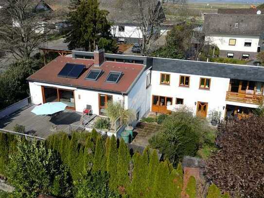Charmantes Einfamilienhaus mit Einliegerwohnung und herrlichem Weitblick