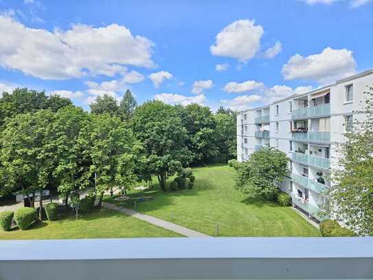 Renovierte 4-Zimmer-Wohnung mit Balkon in Großhadern