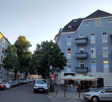 Wunderschöne Dachgeschosswohnung mit Dachterrasse sucht Nachmieter