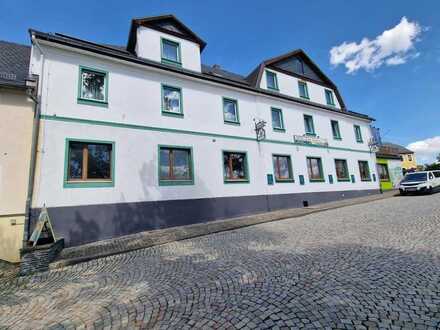 Bestens etabliert am größten Stausee Deutschlands: schickes Hotel- und Gastgewerbe!