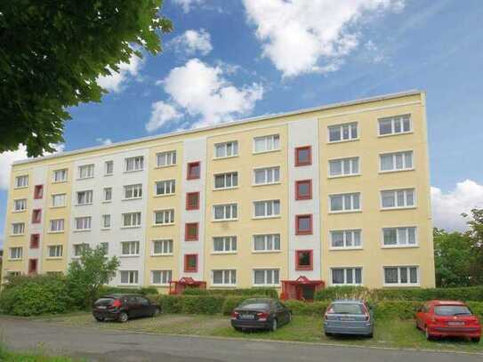 Top-Wohnung, 2 Zimmer, Badewanne und Balkon