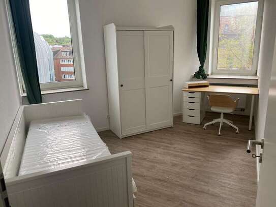 ideal für WG - möblierte 3- Zimmer-Wohnung im Herzen der Innenstadt