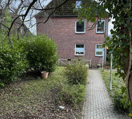 großzügige 3,5 Zimmerwohnung in charmantem Klinkeraltbau, befristet auf 2 Jahre