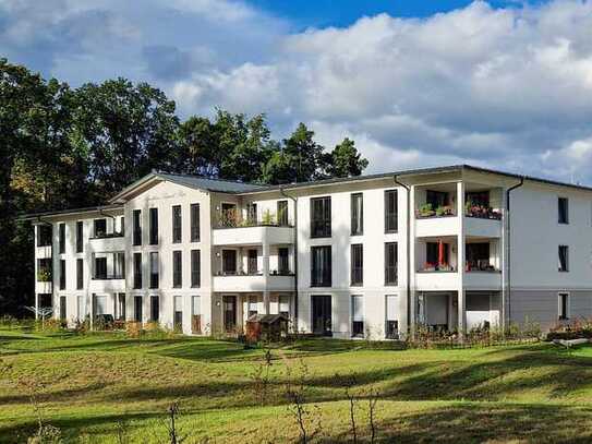 Großartige Wohnung mit Gartenanteil und Seeblick