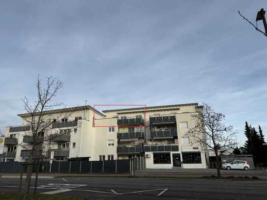 Penthouse-Wohnung in bester Lage mit Carport und Einbauküche