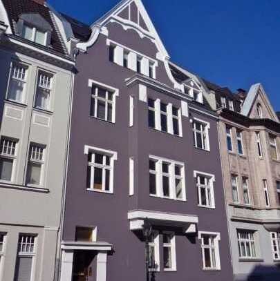 Traumhafte 4-Zi. Maisonette-Wohnung, KDB, SW-Terrasse und Garten