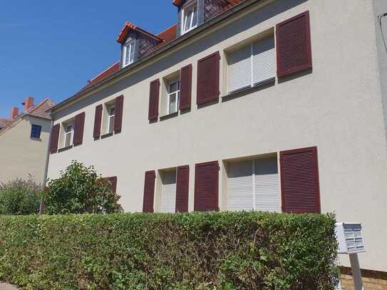 helles 1-Raum-Appartment mit angrenzendem Garten