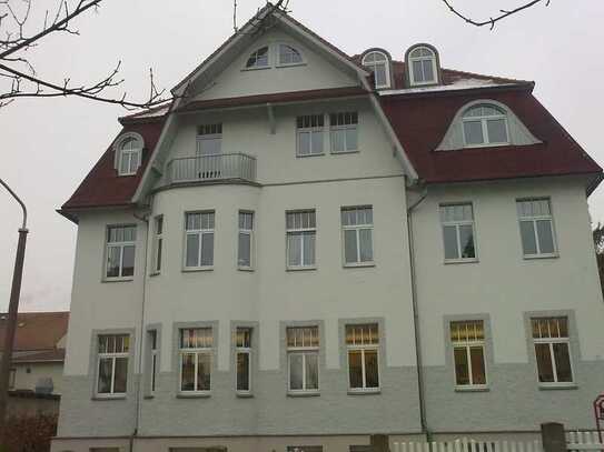 Großzügig 3,5 Raum Wohnung mit Einbauküche im EG einer Jugenstilvilla