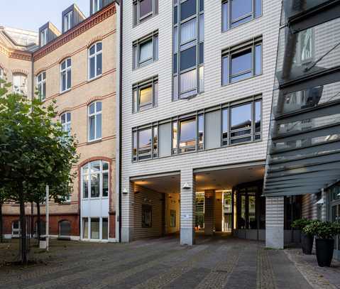 Commerz Real: Zentrale Bürofläche in idyllischem Innenhof!