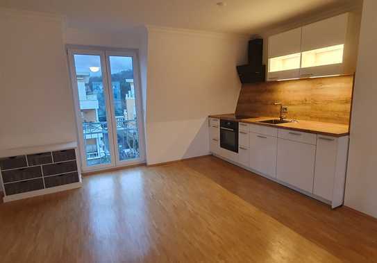 Exklusive 2-Zimmer-Dachgeschoss-Wohnung mit gehobener Innenausstattung am Lennepark in Bad Neuenahr