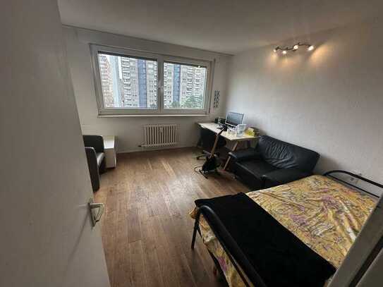 Spacious room in a 5er student wg available from February till May