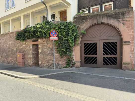 Seltene Gelegenheit eines abschliessbaren Einzelstellplatzes (TG) unter dem Kurpfälzischen Museum