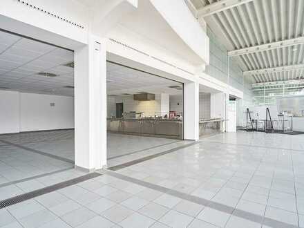 Großzügig & Vielseitig: 580 m² Kantinenfläche oder Showroom mit Außenterrasse