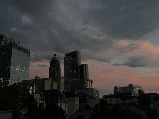 Stilvolle 2-Raum-Wohnung mit Balkon und Einbauküche in Frankfurt