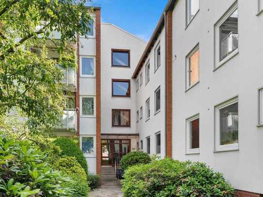 Bremen - Schwachhausen / Geräumige 4-Zimmer-Wohnung mit Balkon in familienfreundlicher Lage