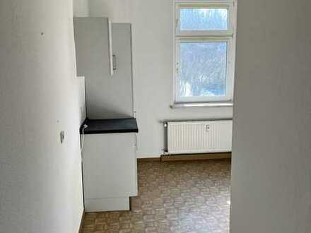 Frisch sanierte Wohnung inkl. EBK in Crimmitschau zu vermieten!