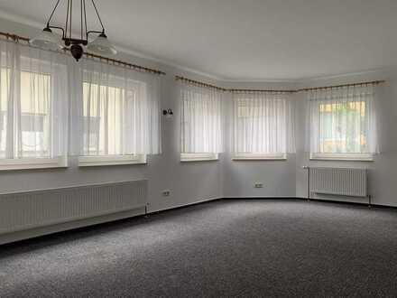 73207 Plochingen: Sanierte 3-Zimmer-Wohnung im Stadtzentrum, 1 Stellplatz, FREI