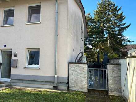*Provisionsfrei 
Moderne und voll möblierte Doppelhaushälft in Mannheim Sandhofen